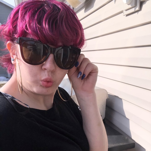 Meet your Posher, Jordan - Picture 1 of 1